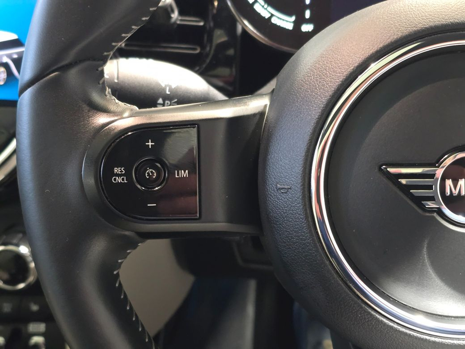 2024 MINI Cooper S - image 20