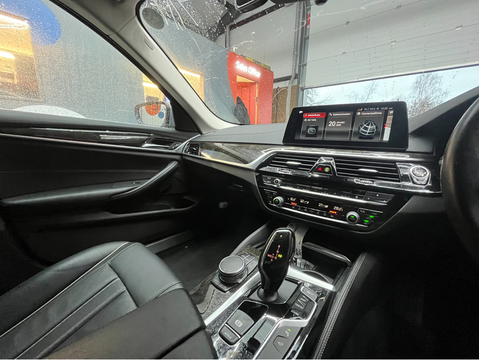 2017 BMW 5 Series €22950 2017 BMW 523D LUXURY 2.0 AUTOMATIC / CRUISE CONTROL 360° PARKING CAMERA / ELECTRIC MEMORY & HEATED SEATS €22,950