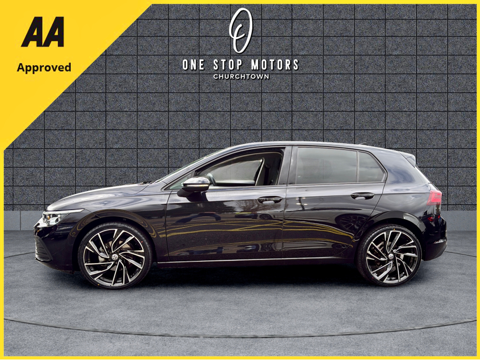 2021 Volkswagen Golf - image 4