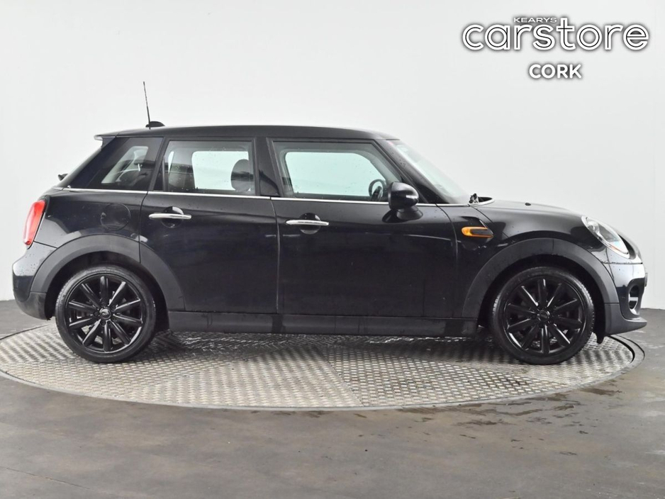2015 MINI Hatch ONE 1.2 5 DR €11,880