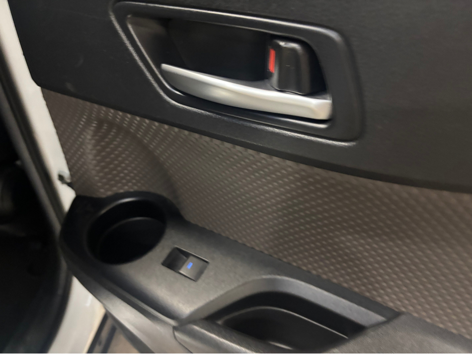 2023 Toyota C-HR HYBRID SOL 4DR AUTO €24,499