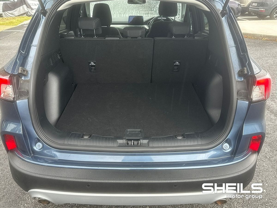 2022 Ford Kuga - image 18