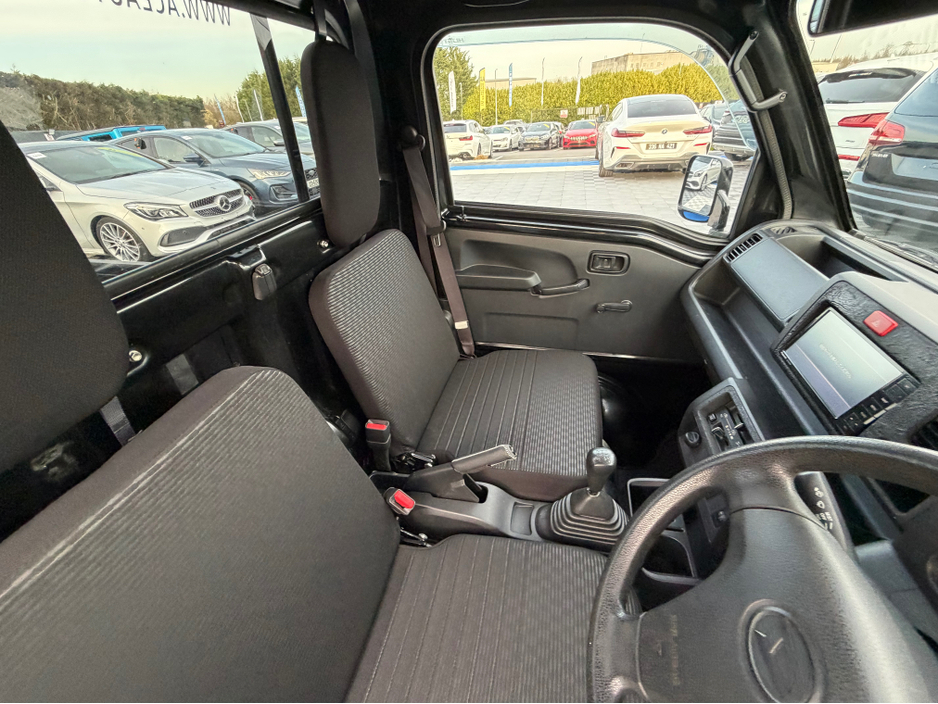 2019 Daihatsu Fourtrak - image 19