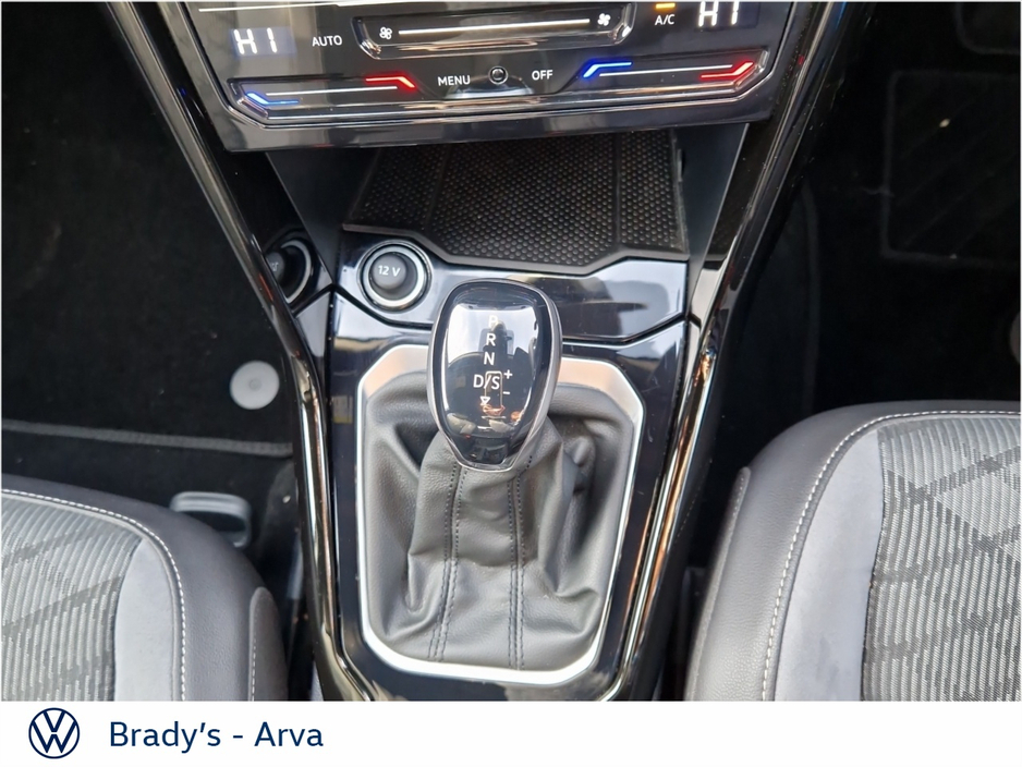 2023 Volkswagen T-Roc R-LINE 1.5 TSI 150BHP D7F 5DR €28,950