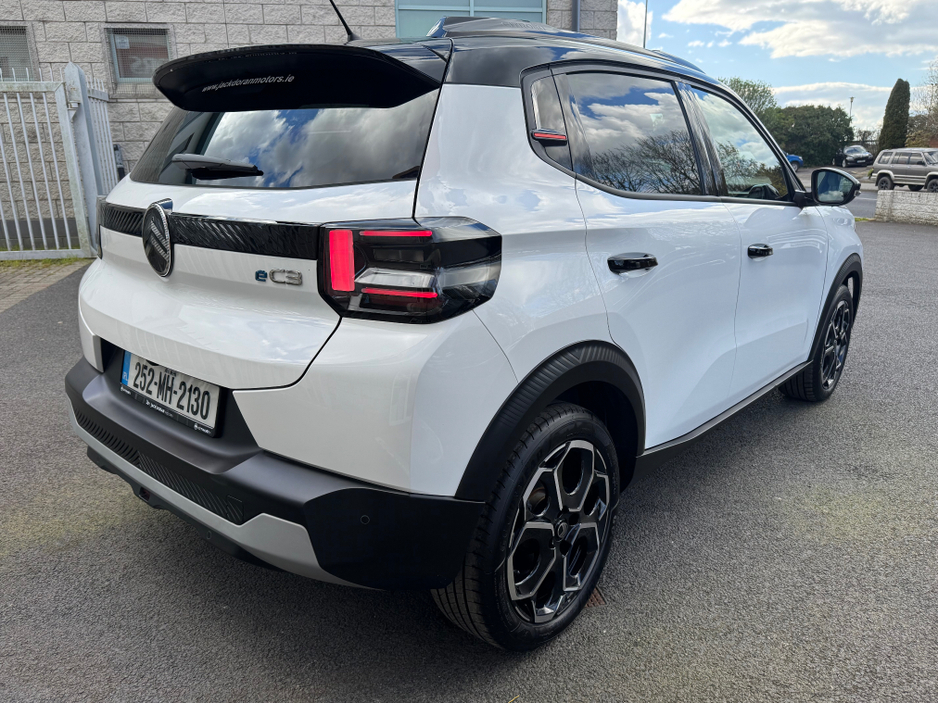 2025 Citroen C3 - image 2