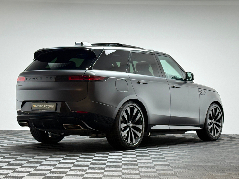 2026 Land Rover Range Rover Sport - image 7