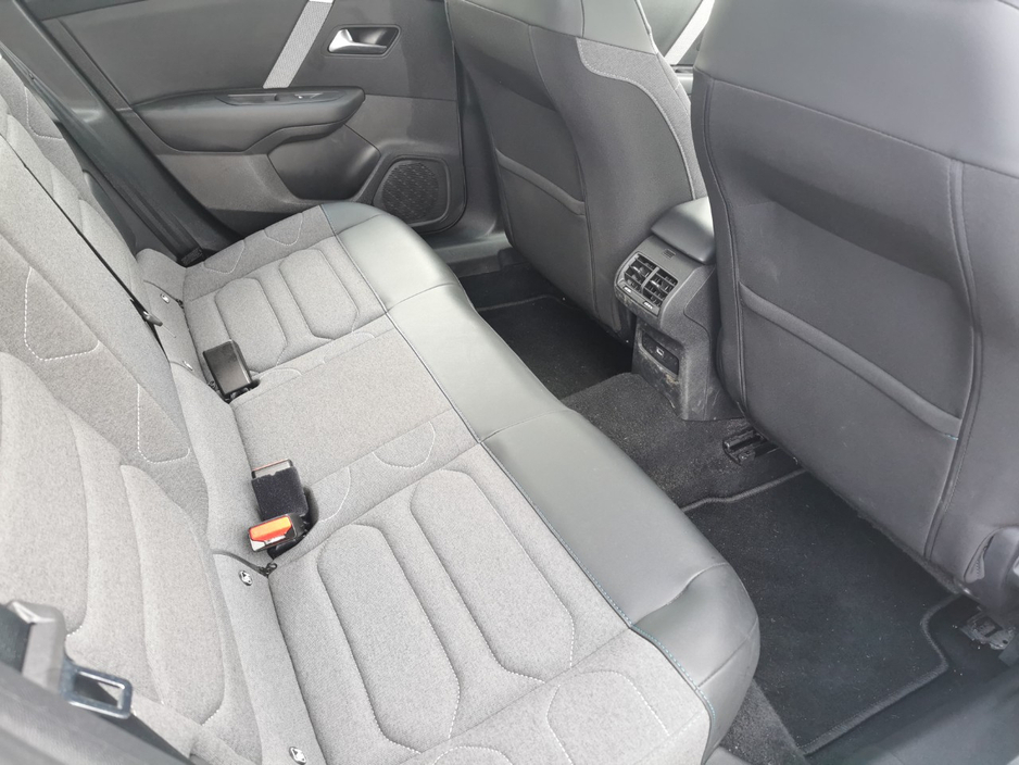 2022 Citroen C4 - image 11