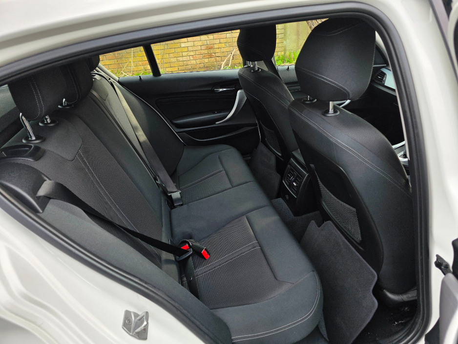 2017 BMW 1 Series - image 10