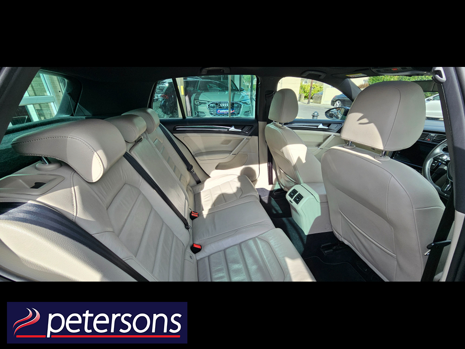 2019 Volkswagen Golf - image 13