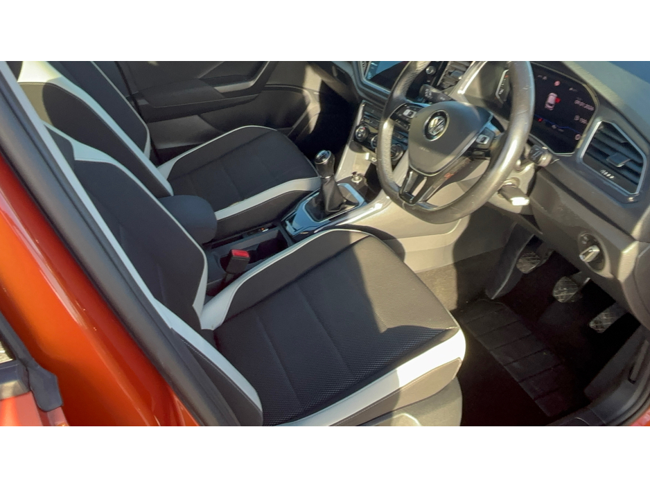 2019 Volkswagen T-Roc SPORT 2.0 TDI with pan roof €20,995