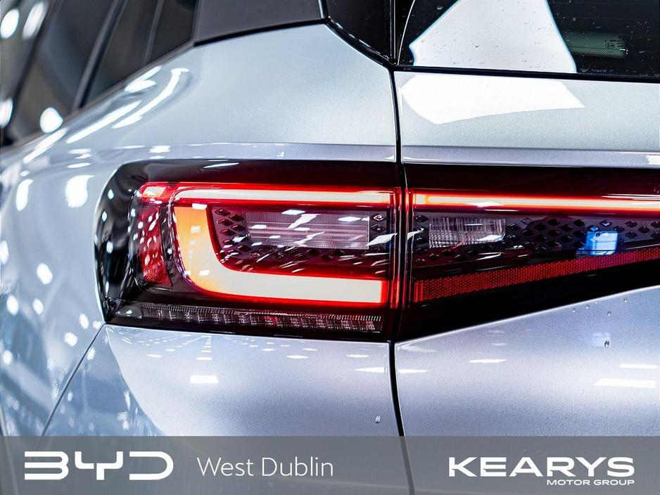 2023 Volkswagen ID.4 - image 22