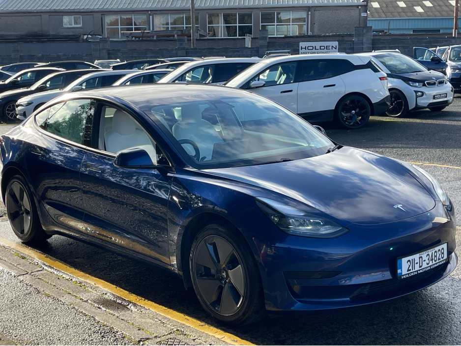 2021 Tesla Model 3 - image 8