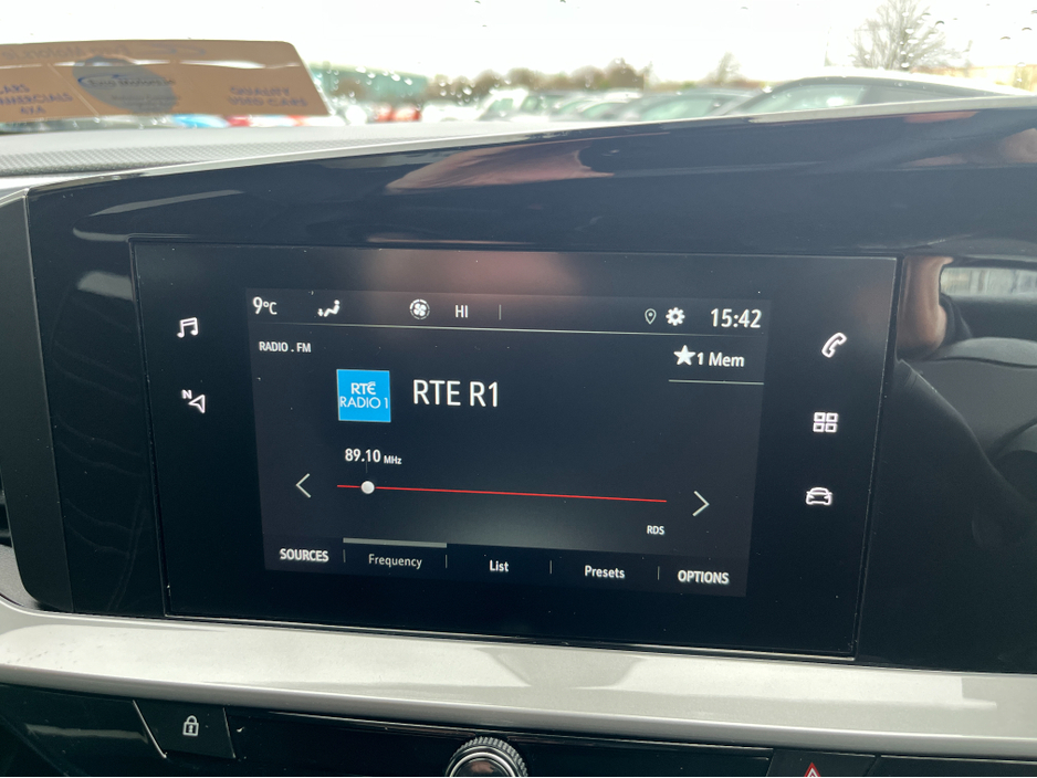 2024 Opel Mokka GS 1.2 PETROL AUTOMATIC //HEATED SEATS AND STEERING WHEEL//MASSAGE DRIVERS SEAT//REVERSE CAMERA//KEYLESS ENTRY//ADAPTIVE CRUISE CONTROL// €23,950