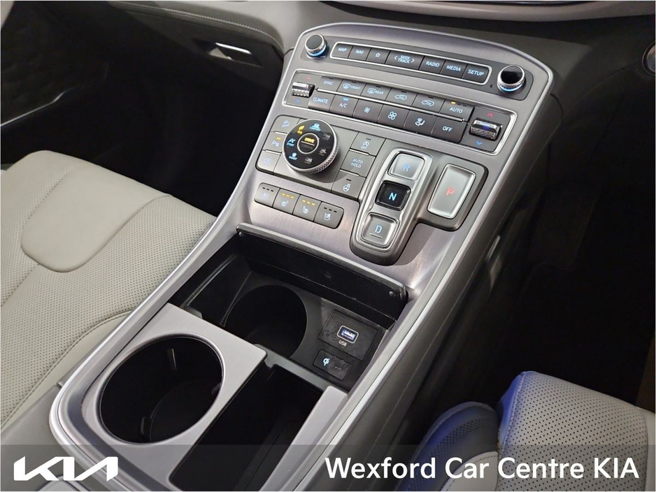 2022 Hyundai Santa Fe - image 13