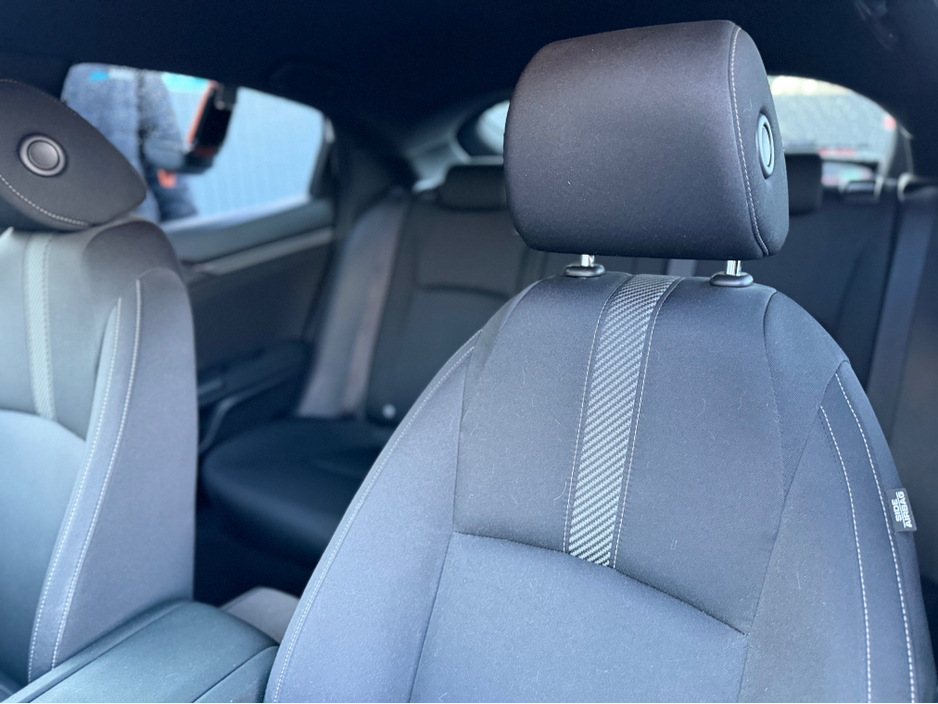 2017 Honda Civic - image 40