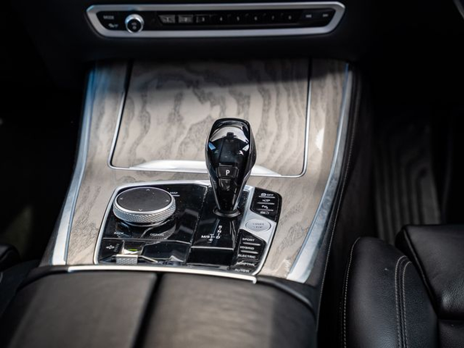 2020 BMW X5 - image 14