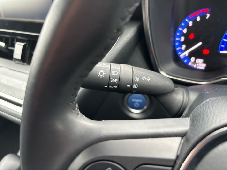 2019 Toyota Corolla - image 11