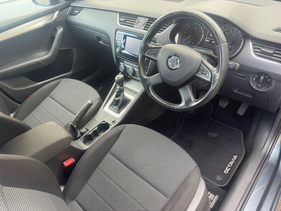 2014 Skoda Octavia - image 7