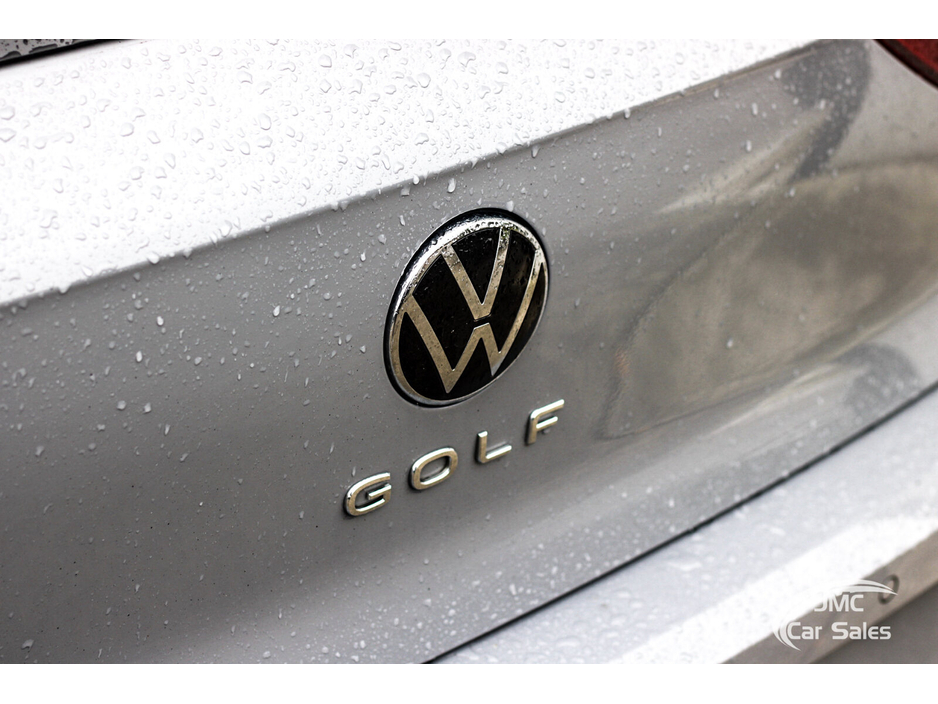 2024 Volkswagen Golf - image 11