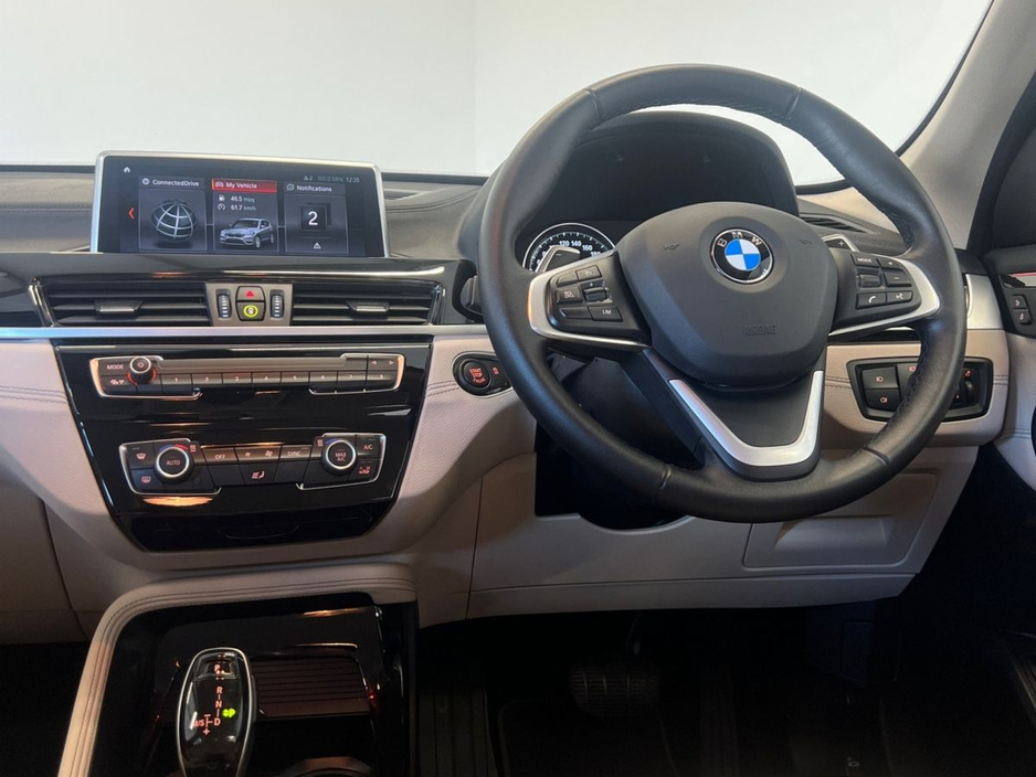 2022 BMW X1 - image 5