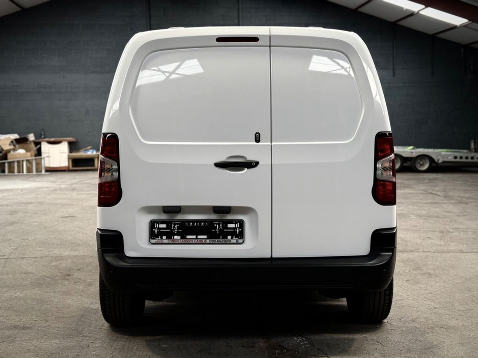 2023 Peugeot Partner BLUEHDI PROFESSIONAL PREMIUM PLUS L1 // 12 MONTH WARRANTY // SAME DAY FINANCE €13,950