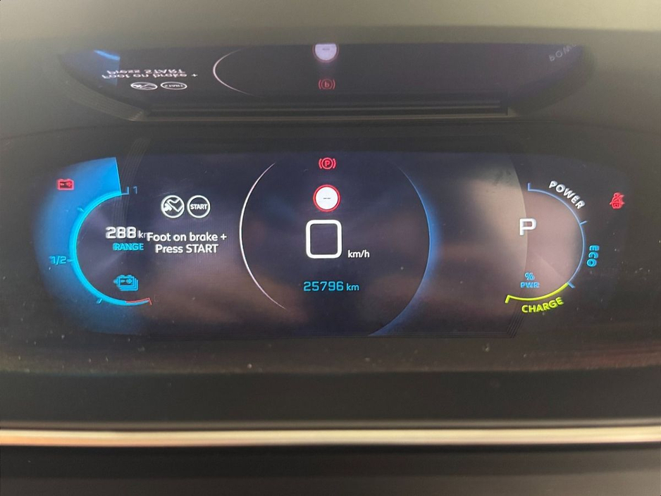 2022 Peugeot 208 Electric 136bhp (50 kWh) Allure Pack €16,975