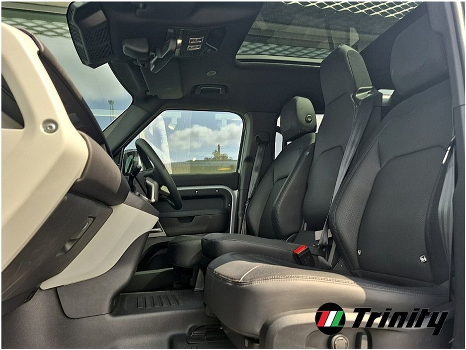 2024 Land Rover Defender * X-Dynamic SE * 6 SEAT * BLACK EDITION * TRINITY MOTORS WEXFORD * €89,950