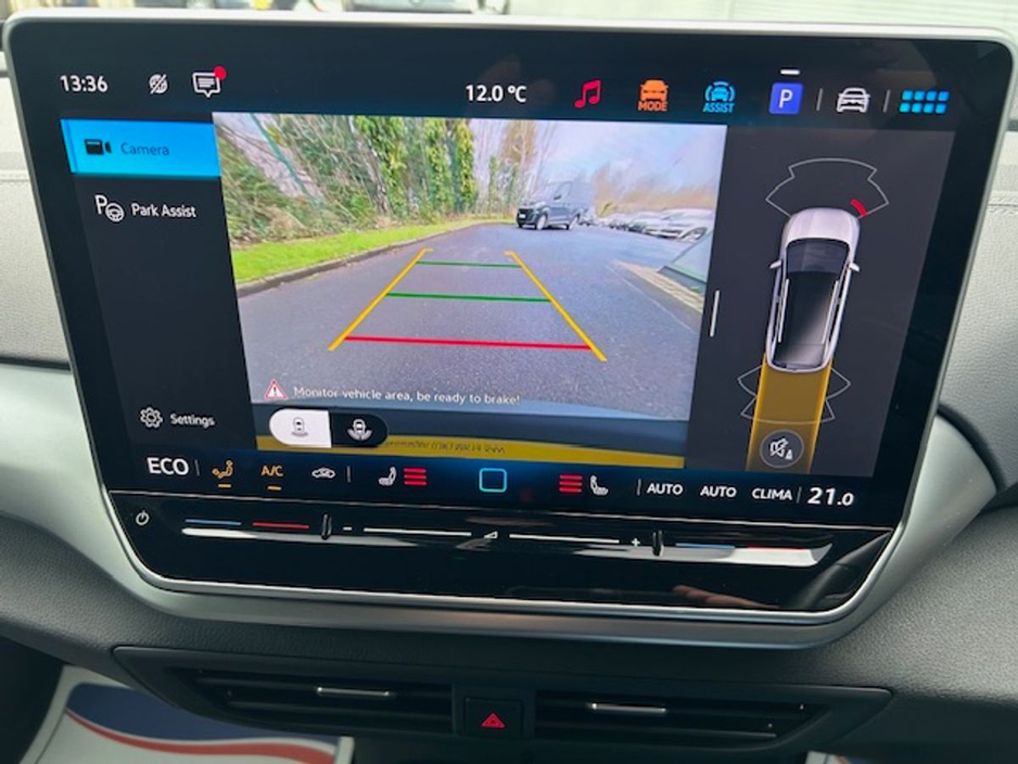 2025 Volkswagen ID.4 - image 17