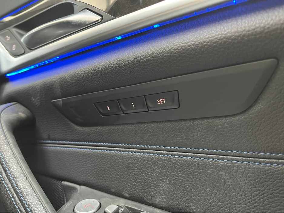 2019 BMW 5 Series - image 16