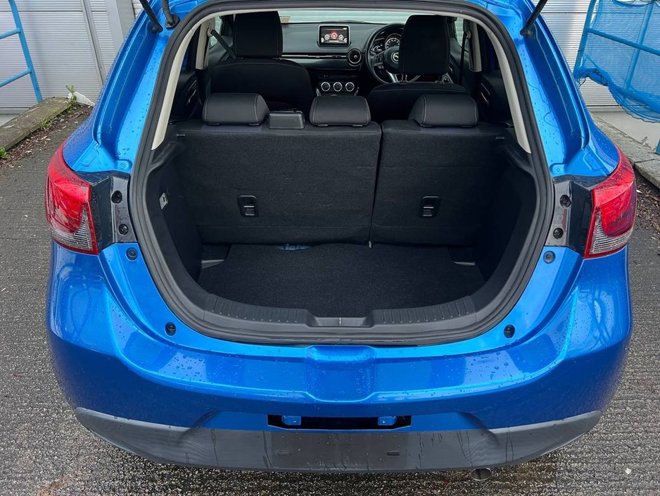 2016 Mazda Demio - image 13