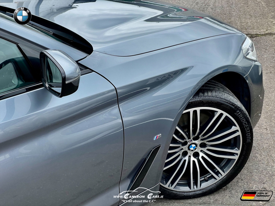 2019 BMW 5 Series - image 8