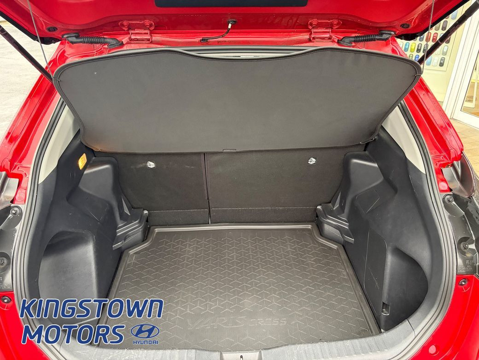 2022 Toyota Yaris - image 20