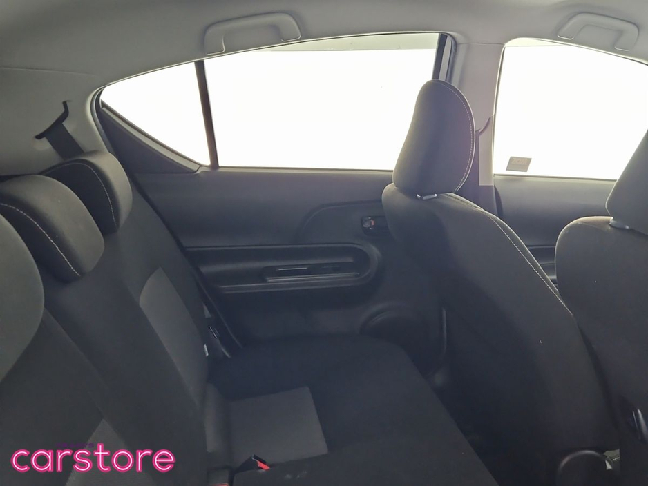 2020 Toyota Aqua - image 10