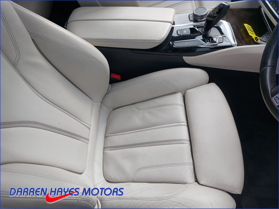 2017 BMW 5 Series - image 19