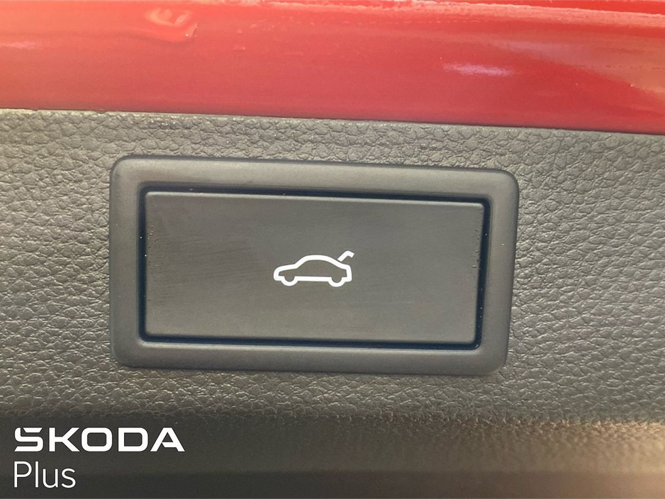 2026 Skoda Karoq - image 25