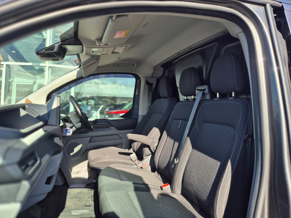 2024 Ford Transit Custom - image 10