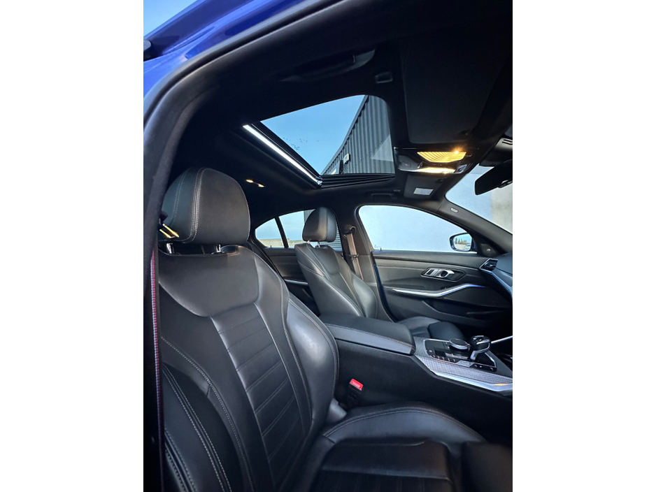 2019 BMW 3 Series - image 24