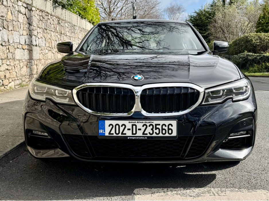 2020 BMW 3 Series - image 8