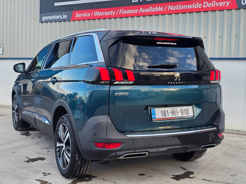 2018 Peugeot 5008 - image 8