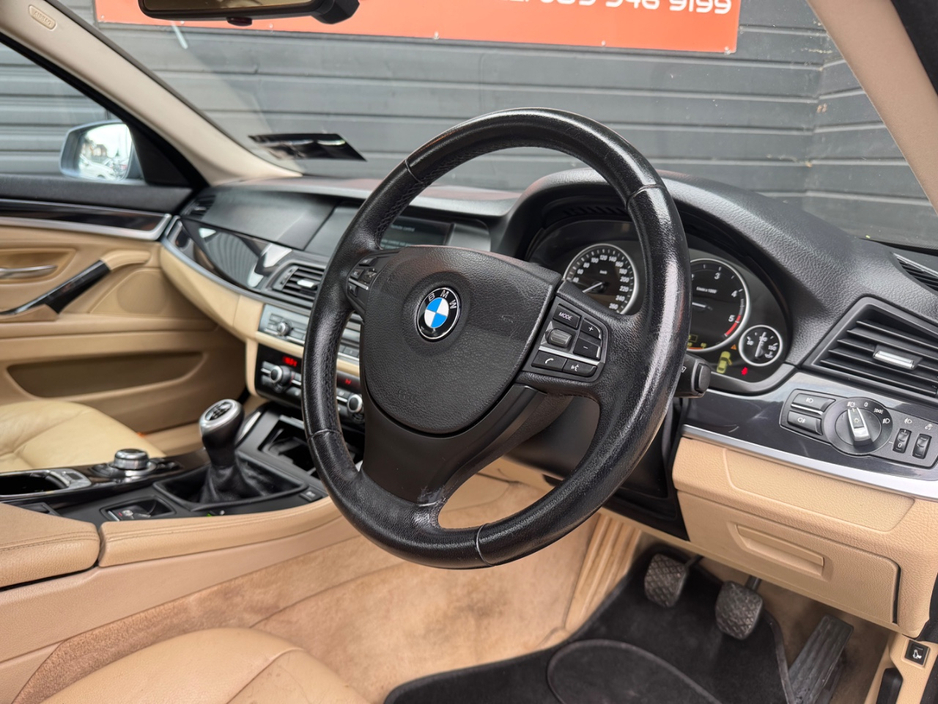 2010 BMW 5 Series - image 8