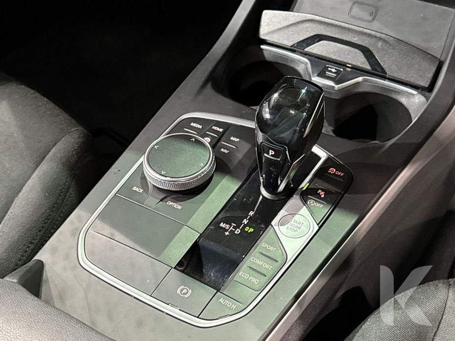 2020 BMW 1 Series - image 13