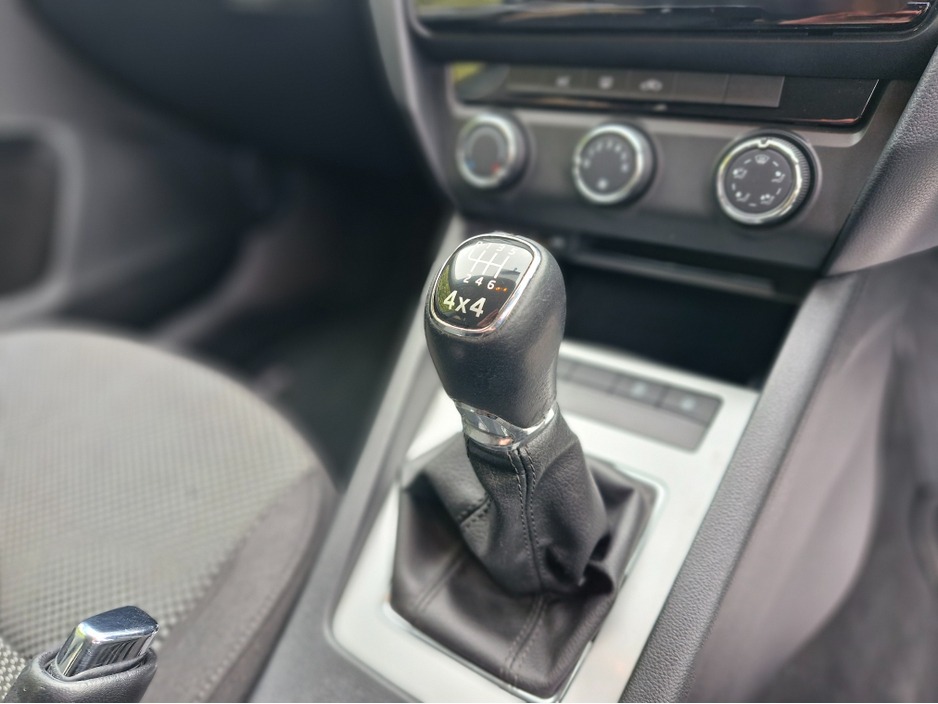 2016 Skoda Octavia - image 17