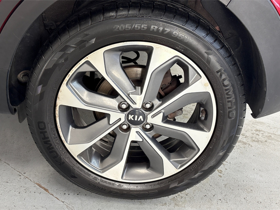 2021 Kia Stonic - image 11