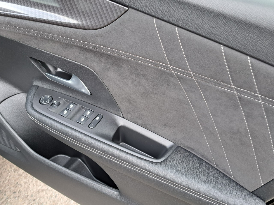 2023 Opel Mokka - image 32