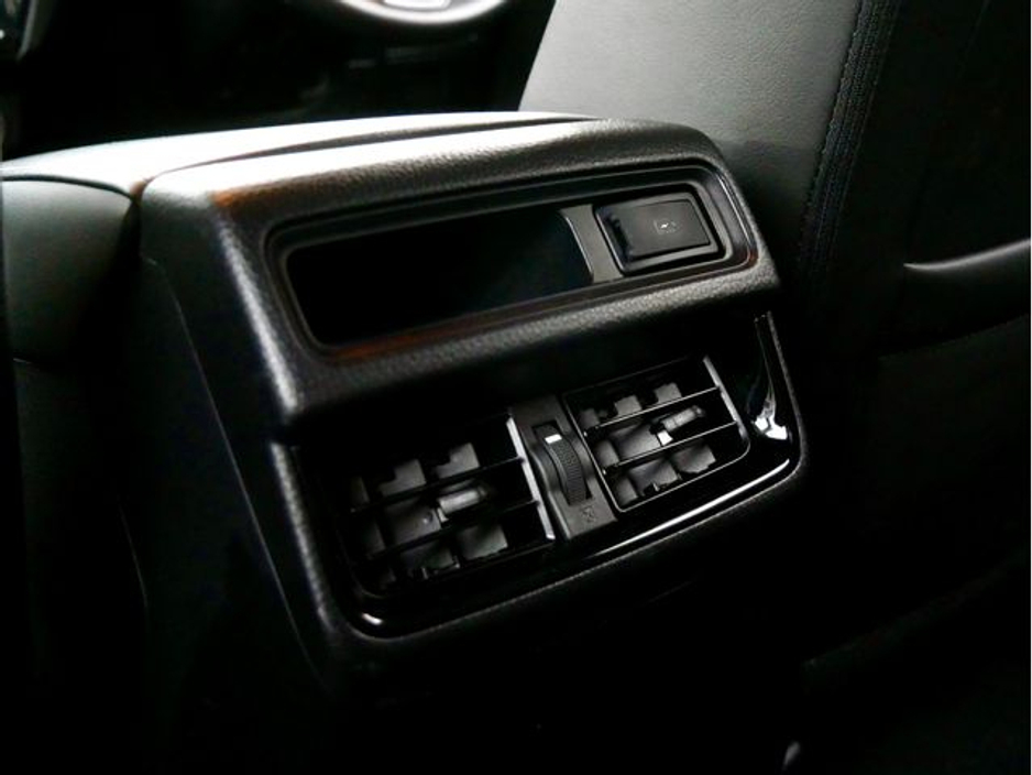 2025 Isuzu D-MAX - image 32