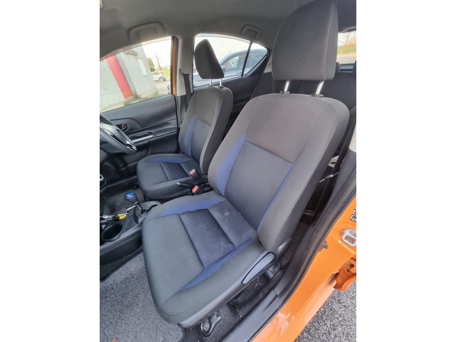 2017 Toyota Aqua - image 16