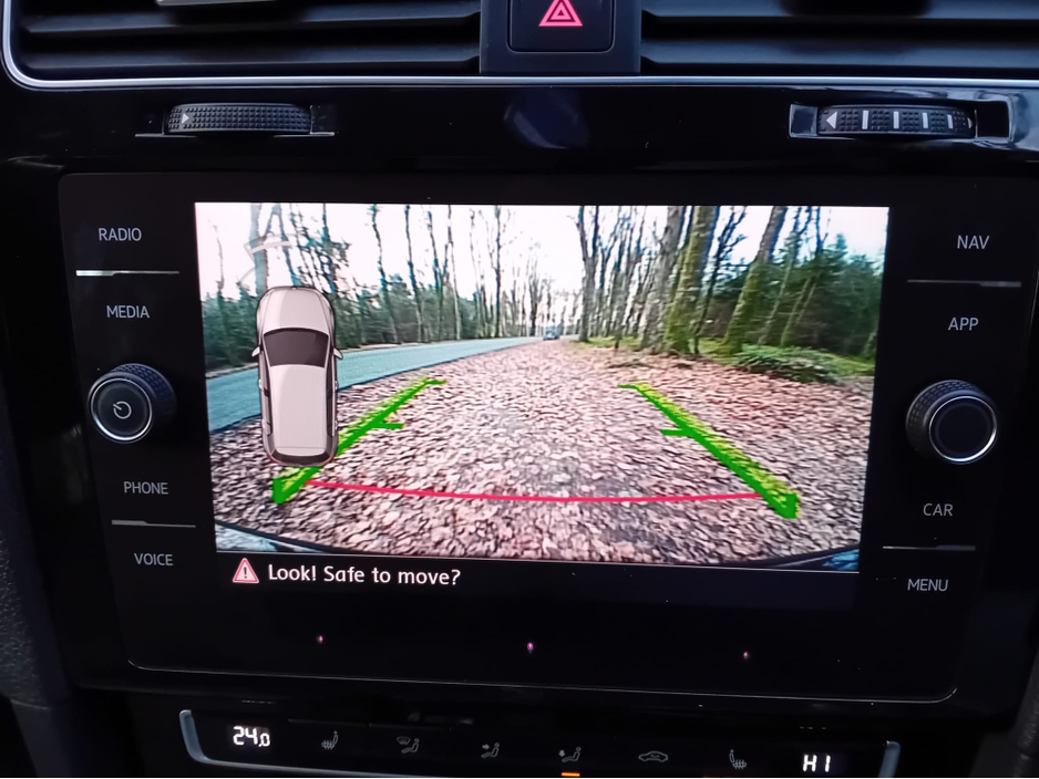 2019 Volkswagen Golf - image 17