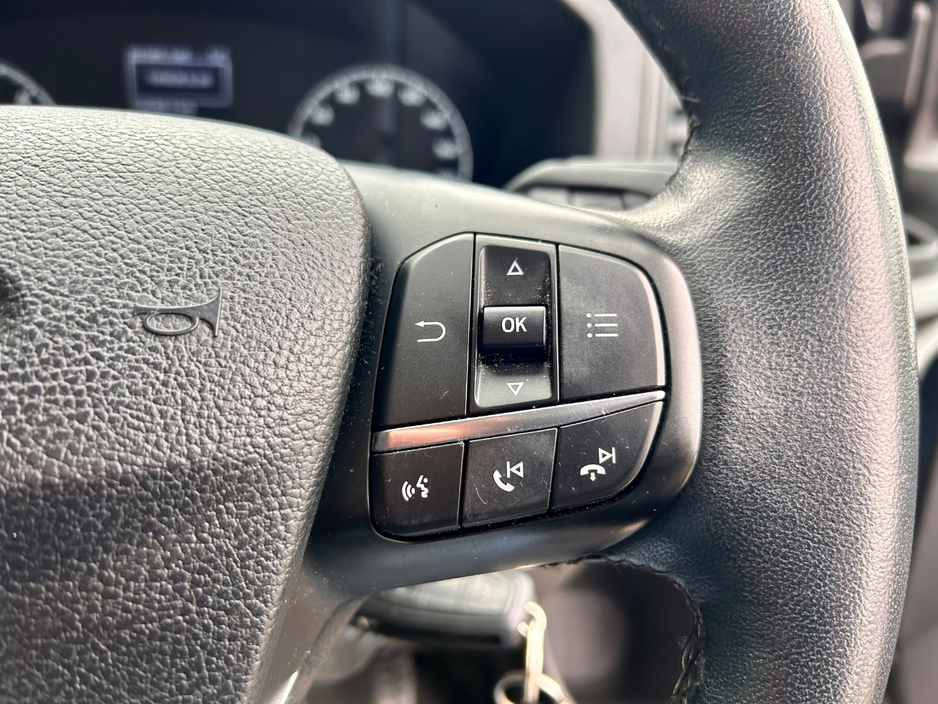 2021 Ford Transit Custom - image 18