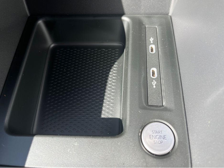 2026 Ford Tourneo Connect Titanium Auto, Wheelchair Accessible €43,404