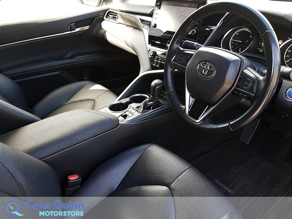 2021 Toyota Camry - image 10